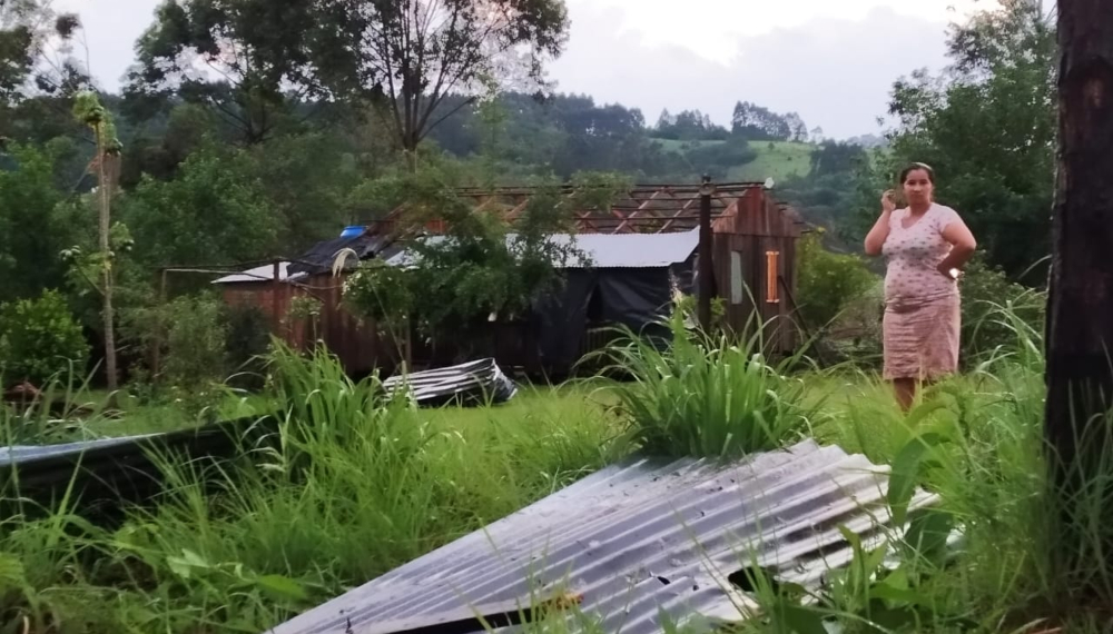 Temporal dejó sin vivienda a una familia en El Soberbio