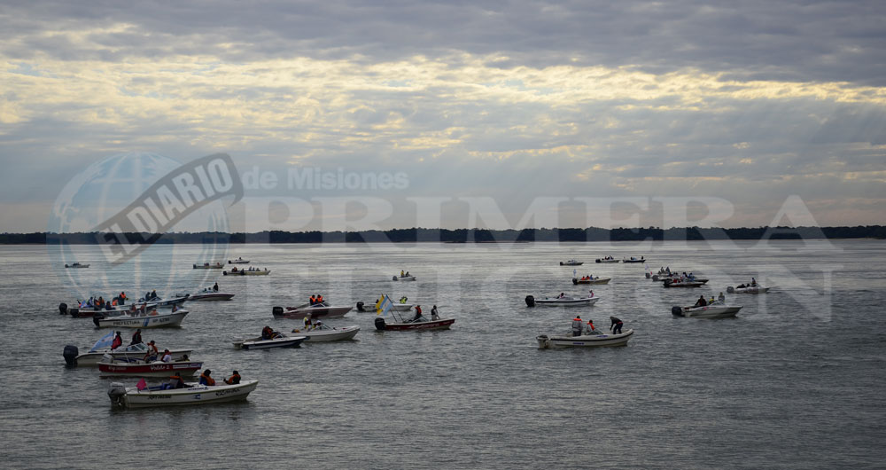 Coronados  de laureles, internos de Montecarlo y Puerto Rico