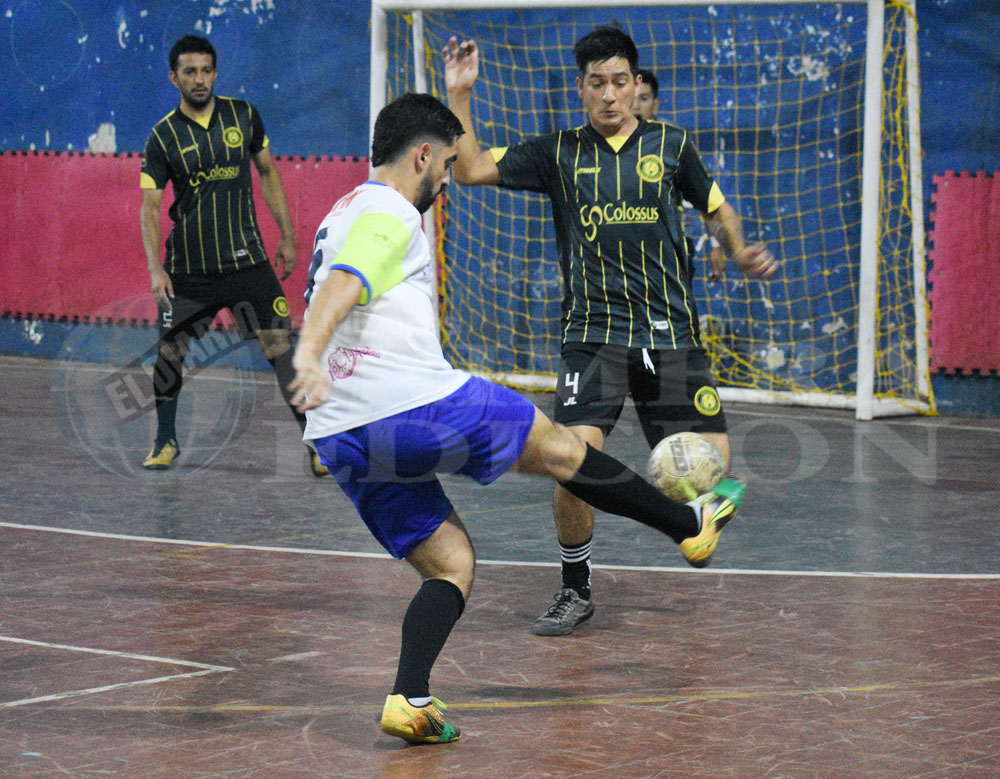 Brown lidera  con comodidad