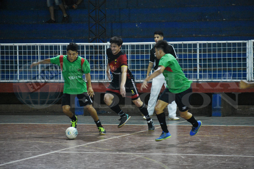 Femenino: Brown saltó a la punta