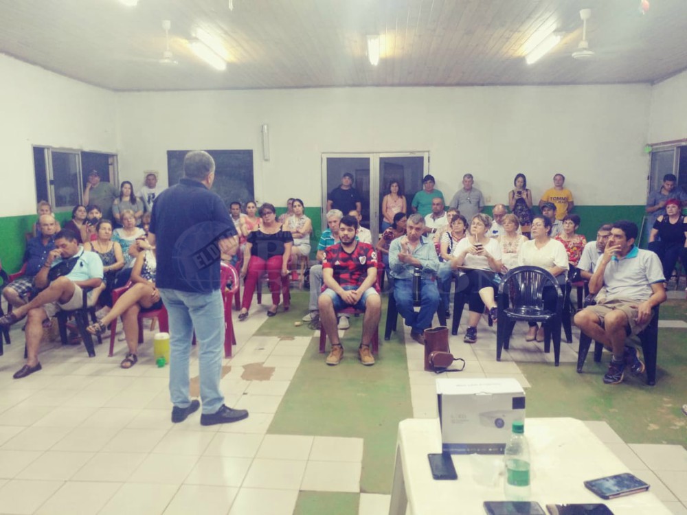 Vecinos del barrio Koch se oponen a la instalación de una antena