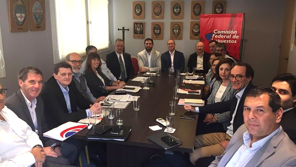 Provincias se reunirán el jueves para analizar una suspensión del Pacto Fiscal