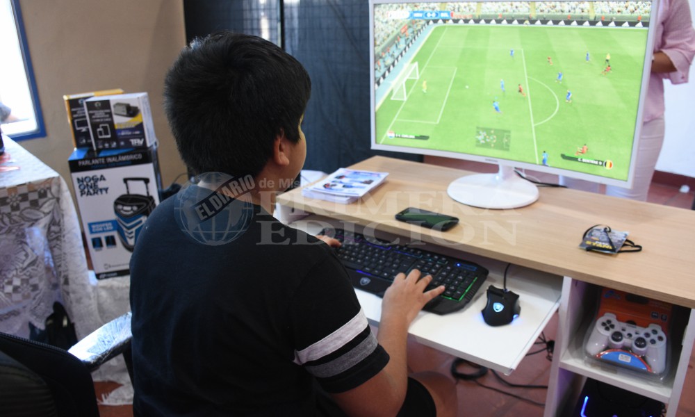 Alertan sobre la posibilidad del grooming a través de los juegos en línea