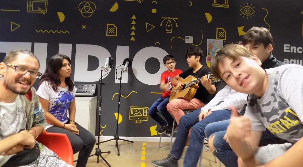 Hackeo colectivo: Juguetes y canciones libres de estereotipos