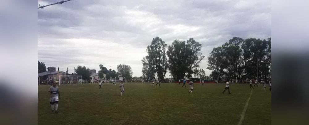 Un hombre falleció en un partido de fútbol tras la caída de un rayo