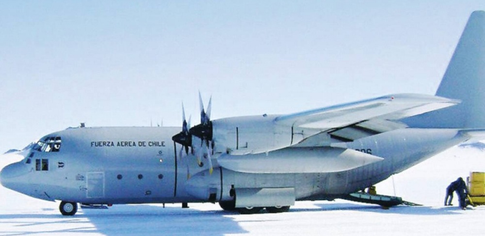 Intensifican la búsqueda del avión chileno desaparecido con 38 pasajeros