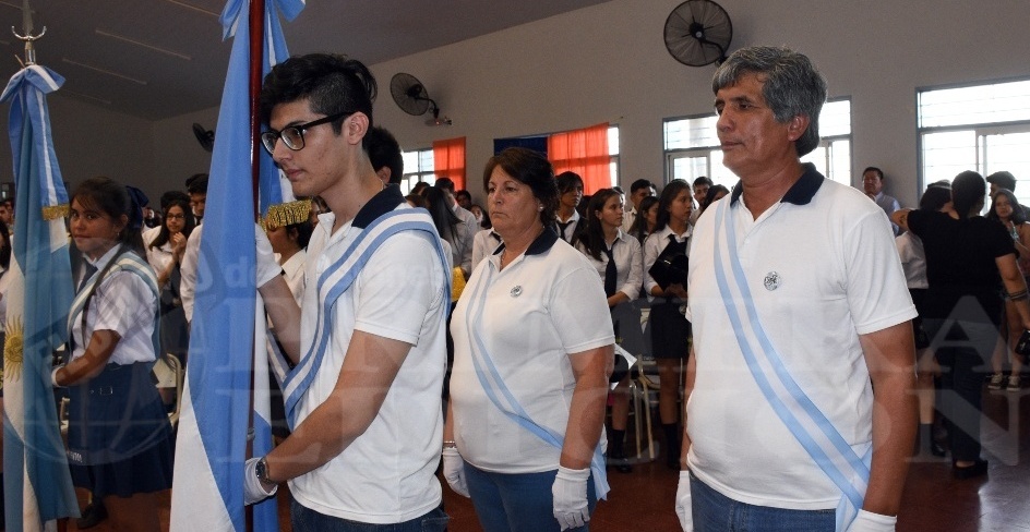 Familia de abanderados: “Vamos por el sueño de seguir la facultad”