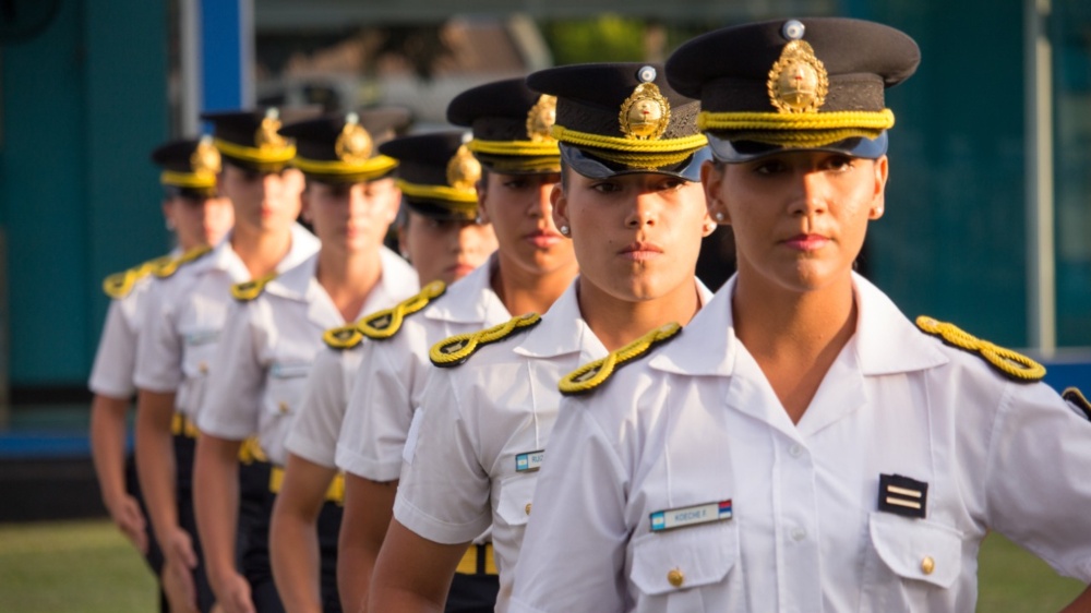 Hubo cierre del ciclo lectivo y cambio de abanderados en el Instituto de Seguridad