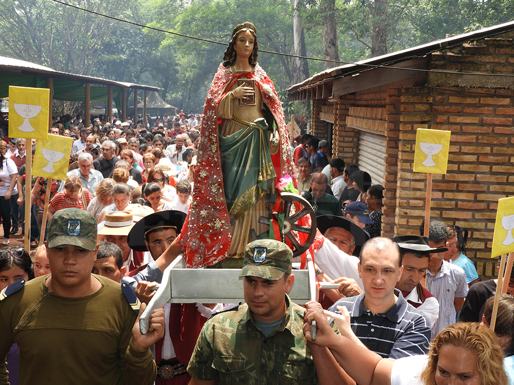 Más de 25 mil fieles veneraron  a Santa Catalina de Alejandría