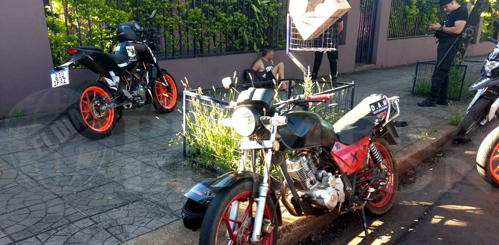 Atraparon a presunto “motodelivery” de drogas frente al Humanista