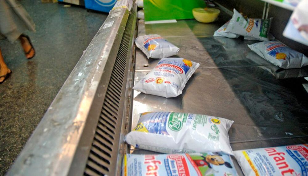 Peligra el abastecimiento de leche en todo el país por un paro inminente
