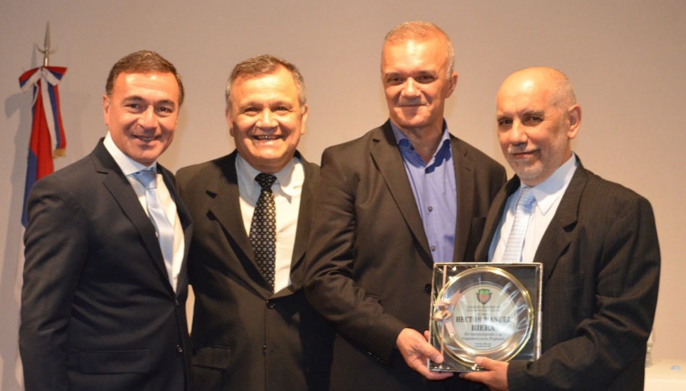 Colegio de Médicos entregó certificados a nuevos especialistas