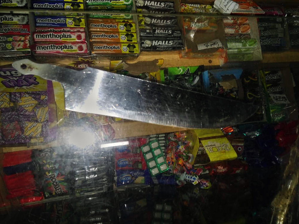 Preso por robarse hasta los caramelos