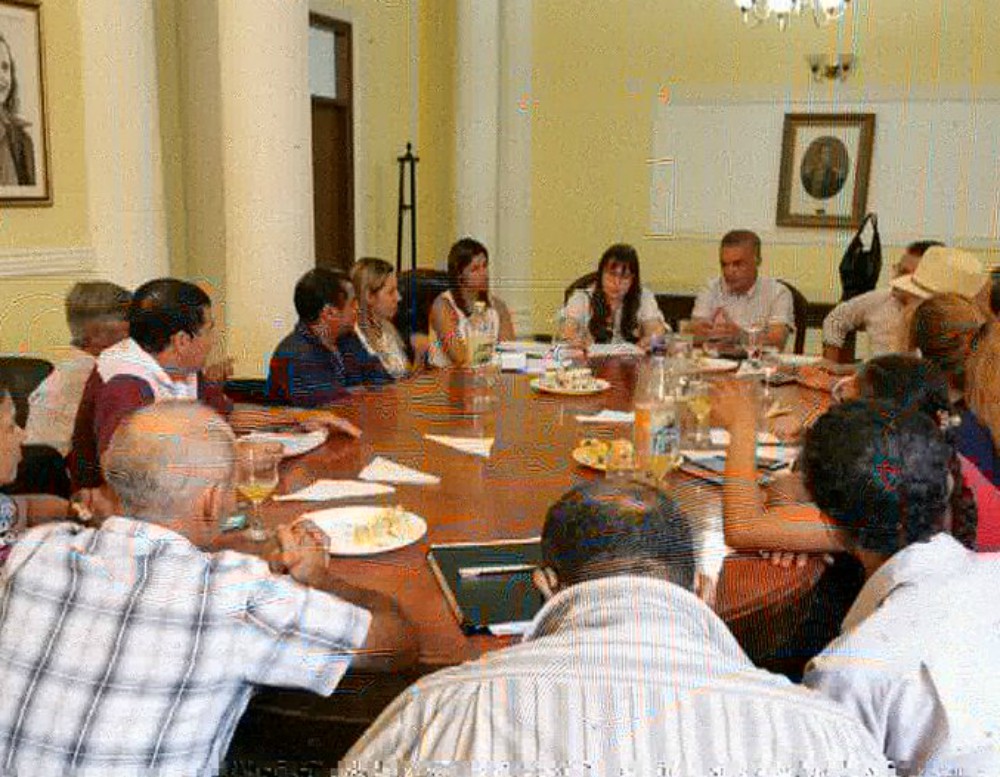 El vicegobernador Carlos Arce se reunió con asociaciones tareferas