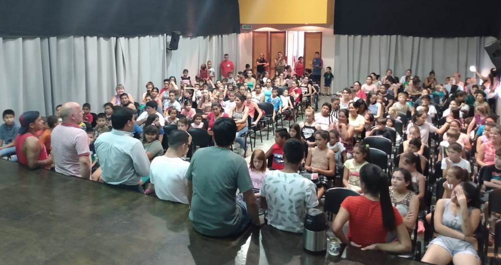 Con gran convocatoria arrancó el “Cine de Verano” en Montecarlo