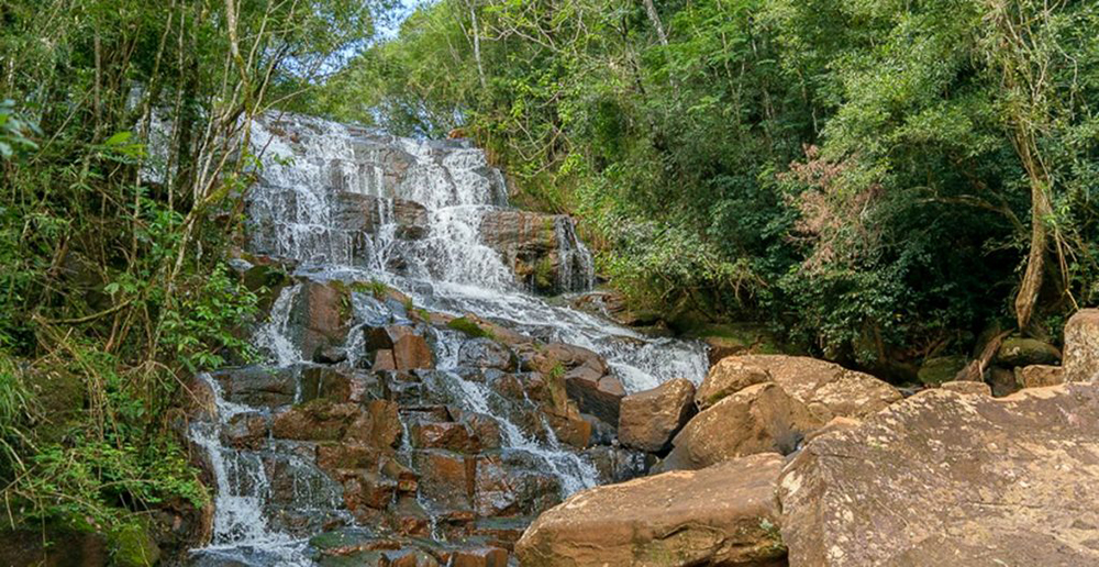 Advierten del peligro en el salto “Los Siete Pisos”