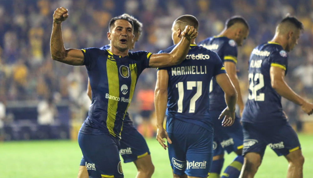 Central dio vuelta a Huracán y frustró el debut de Damonte