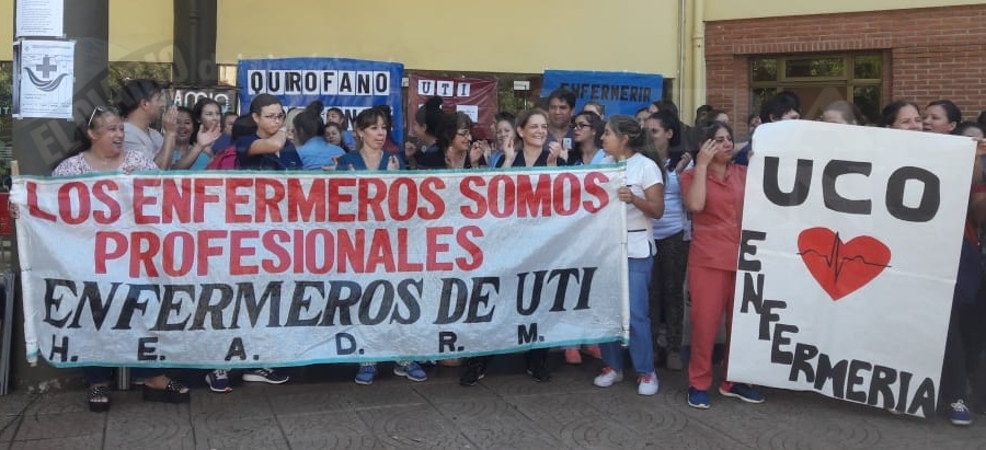 Instrumentadores quirúrgicos y enfermeros del Madariaga iniciaron el paro