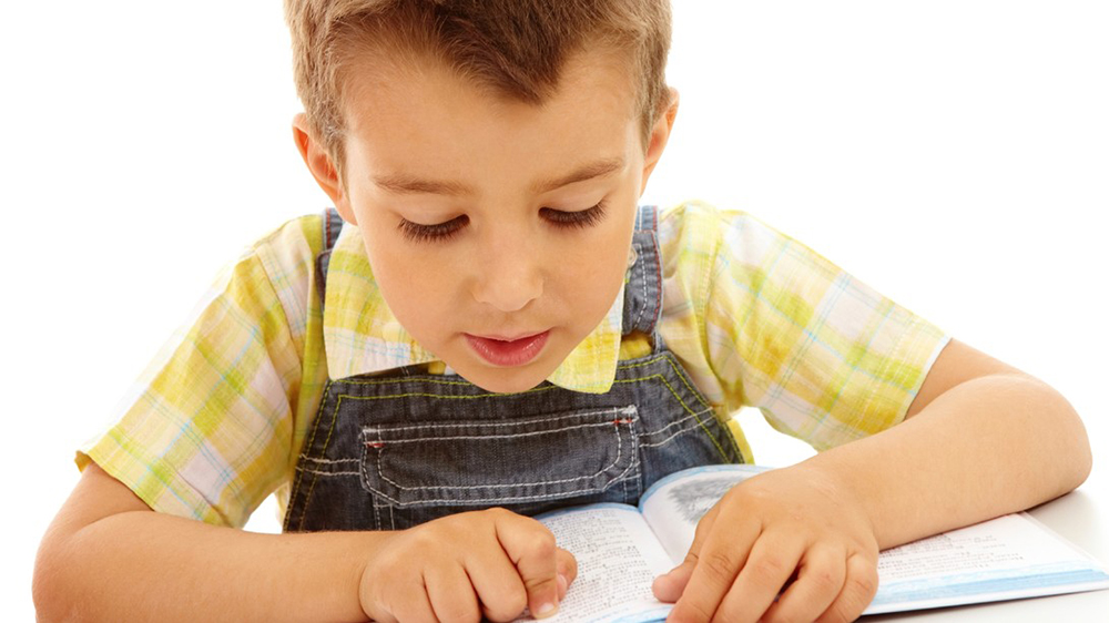 Con las nuevas tecnologías, los niños pueden aprender a leer por sí solos