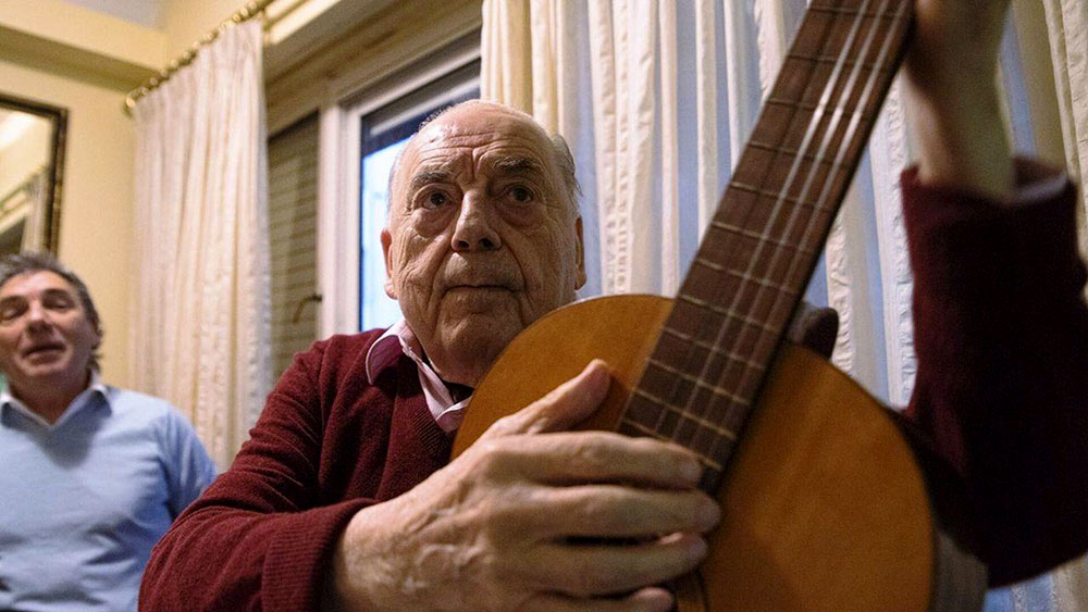 Luto en el folclore por la muerte de Juan Carlos Saravia