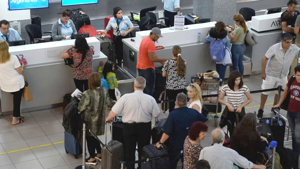 Coronavirus: “licencia excepcional” a personas sospechadas de COVID-19