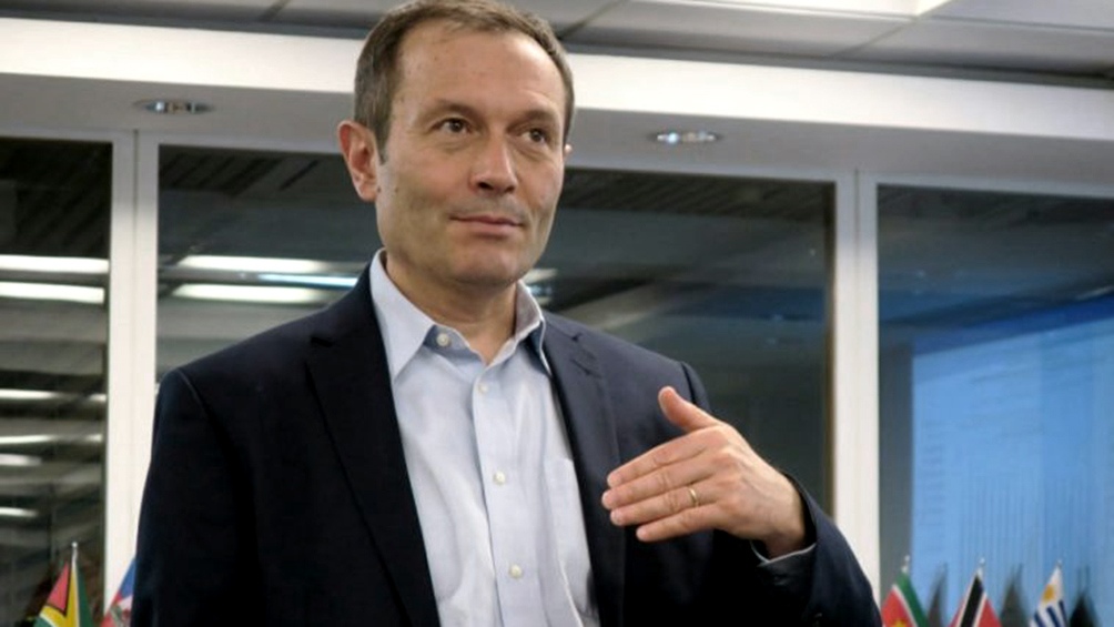 Beliz supervisará las operaciones financiadas con créditos públicos externos