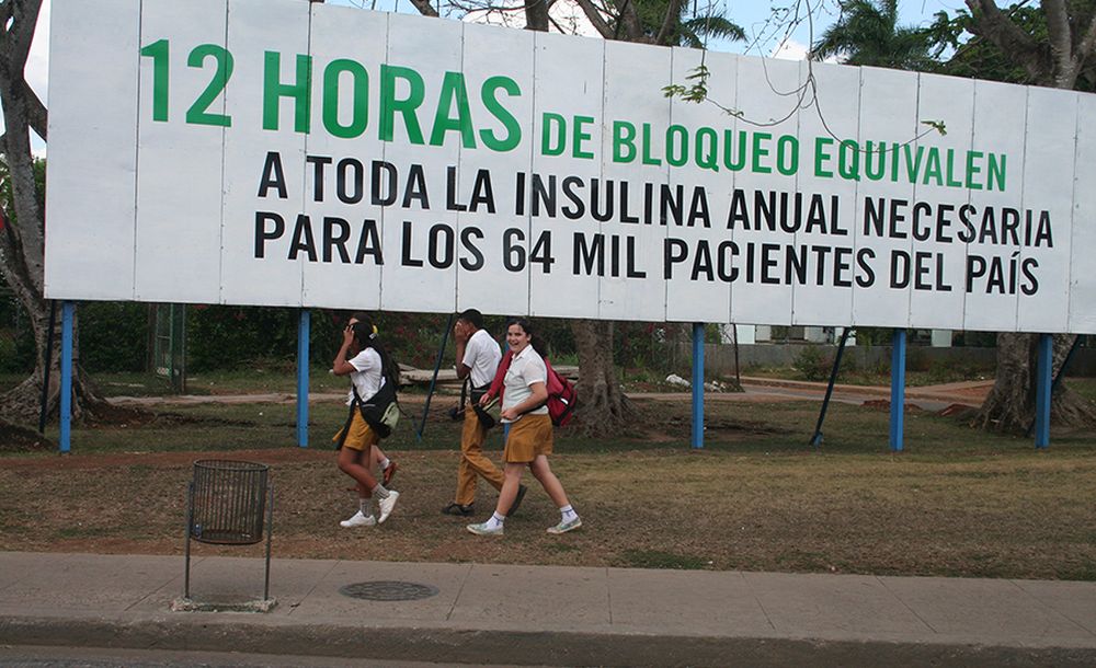 Cuba se vio forzado a comprar un barco por el embargo de EEUU