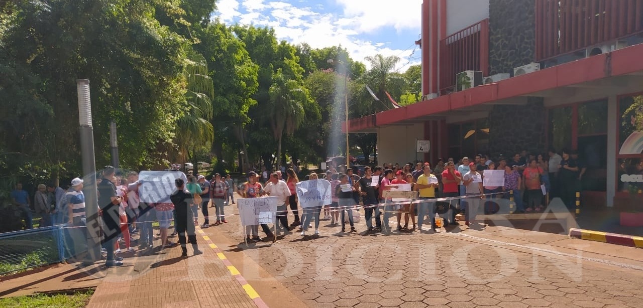 Incidentes y detenidos durante la manifestación en la CEEL