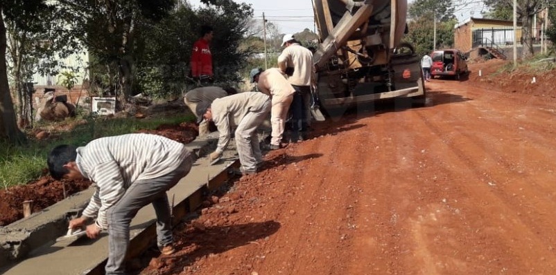 Denuncian que hay trabajadores municipales que cobran $7 mil