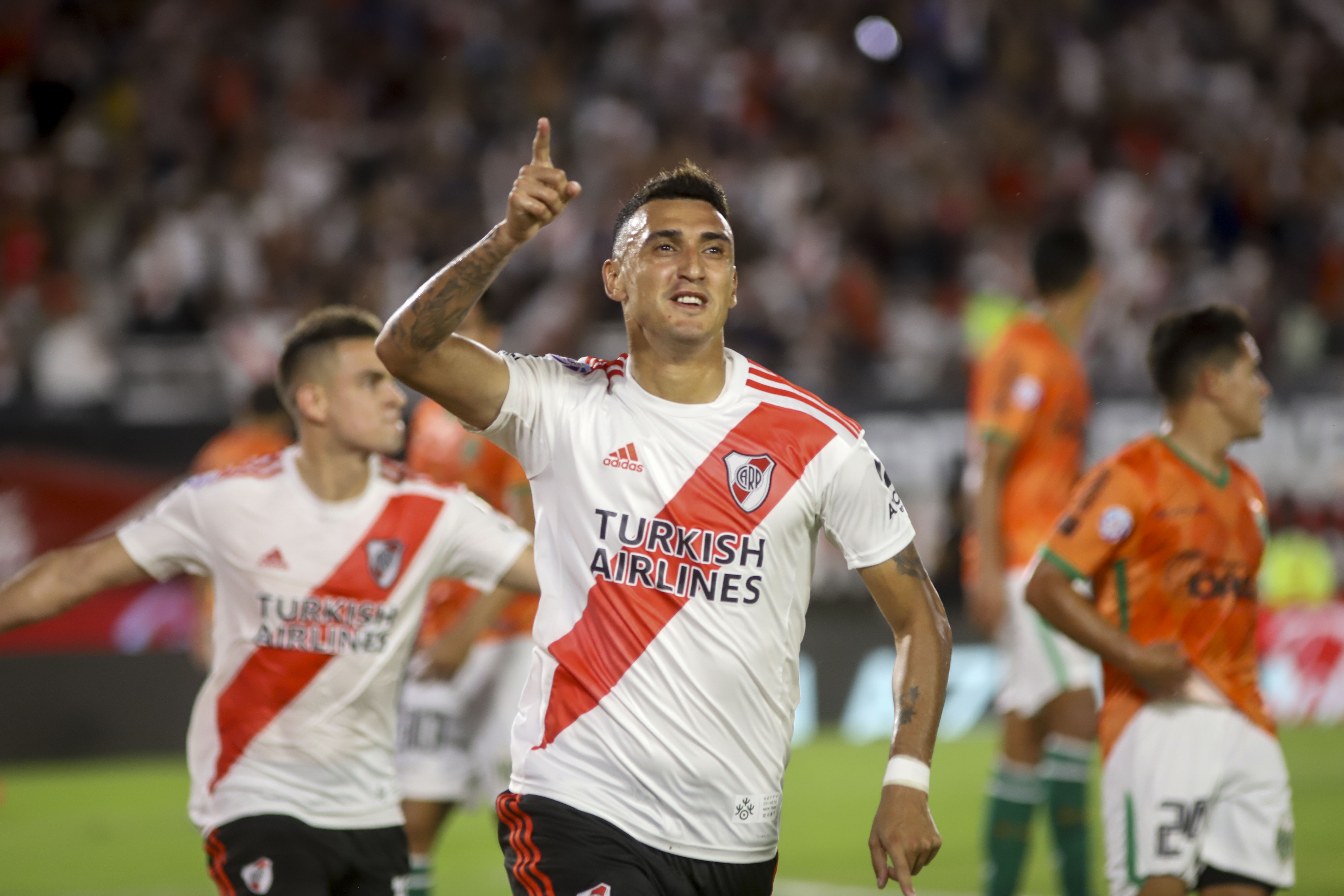 River sigue en la cima de la Superliga