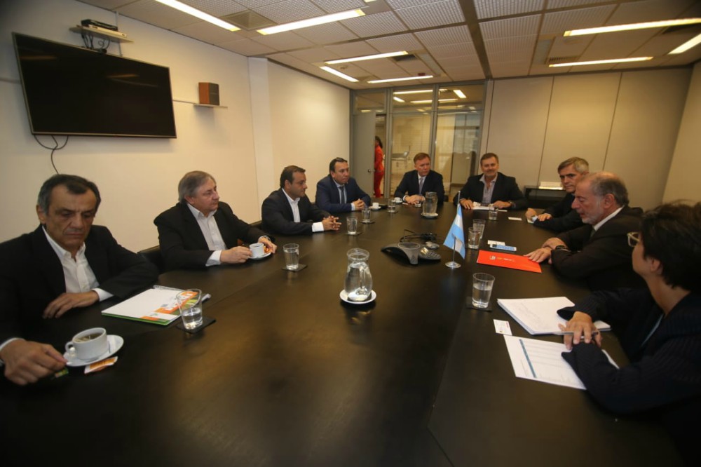 Avanzan gestiones para impulsar la exportación de yerba mate a la India