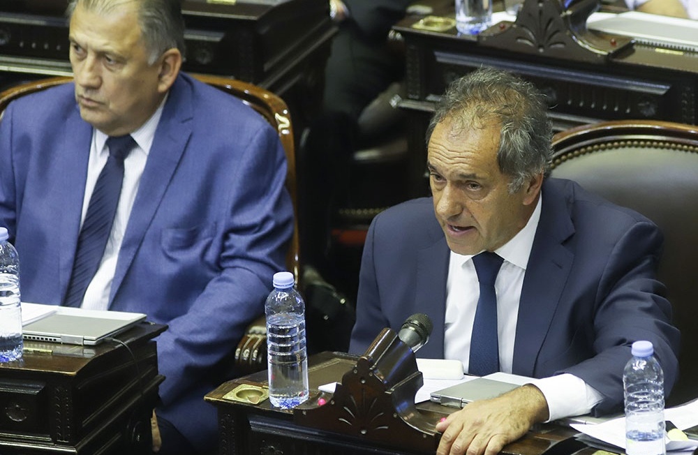 Escándalo en Diputados por la presencia de Daniel Scioli en el recinto