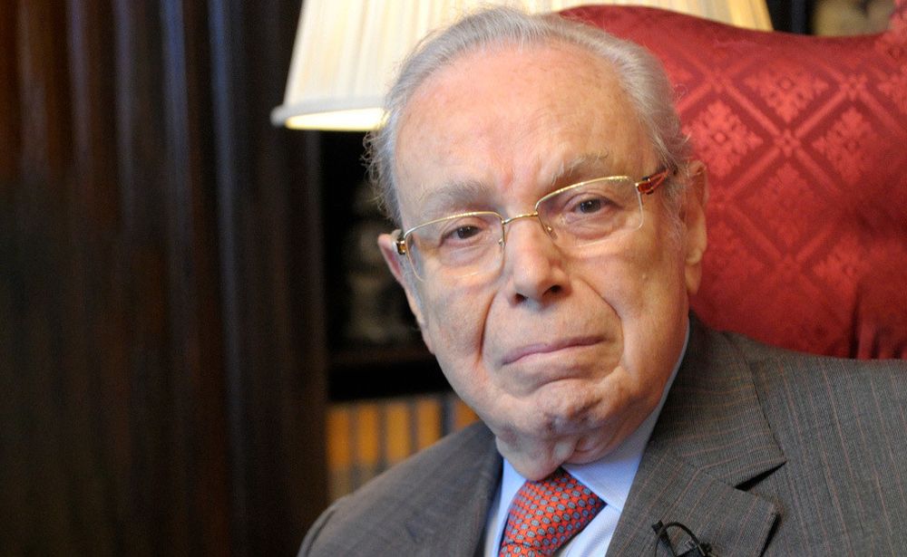 Murió Javier Pérez de Cuéllar, el mediador clave en la guerra de Malvinas