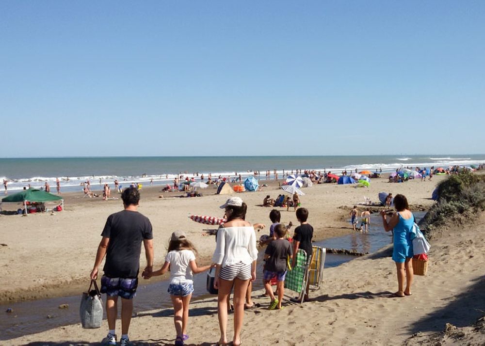 Intendentes: “No son vacaciones, esta todo el país en cuarentena”