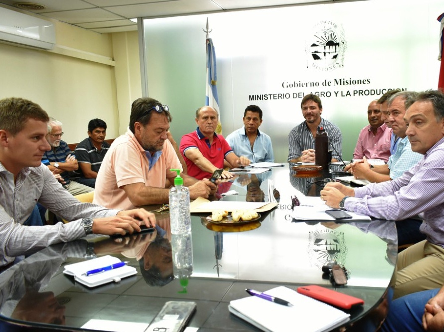No hubo acuerdo en la tercera reunión por el precio del tabaco: continúan el lunes