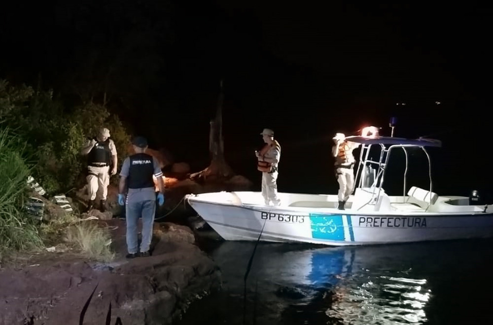 Prefectura Naval - en un operativo PNA incautó más de 300 kilos de marihuana en Posadas