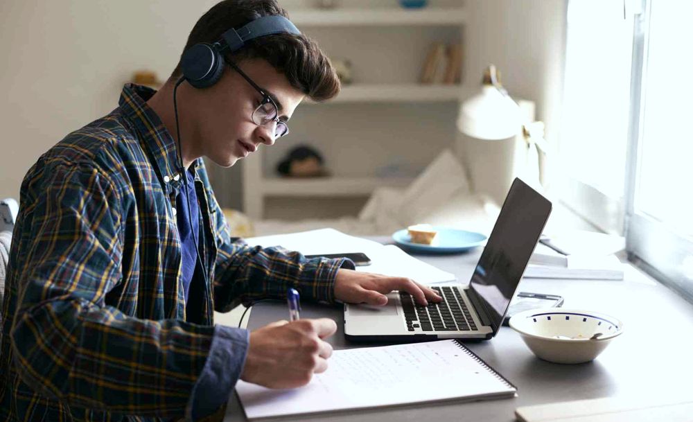 Trotta: “Trabajamos distintos escenarios sobre la continuidad educativa”