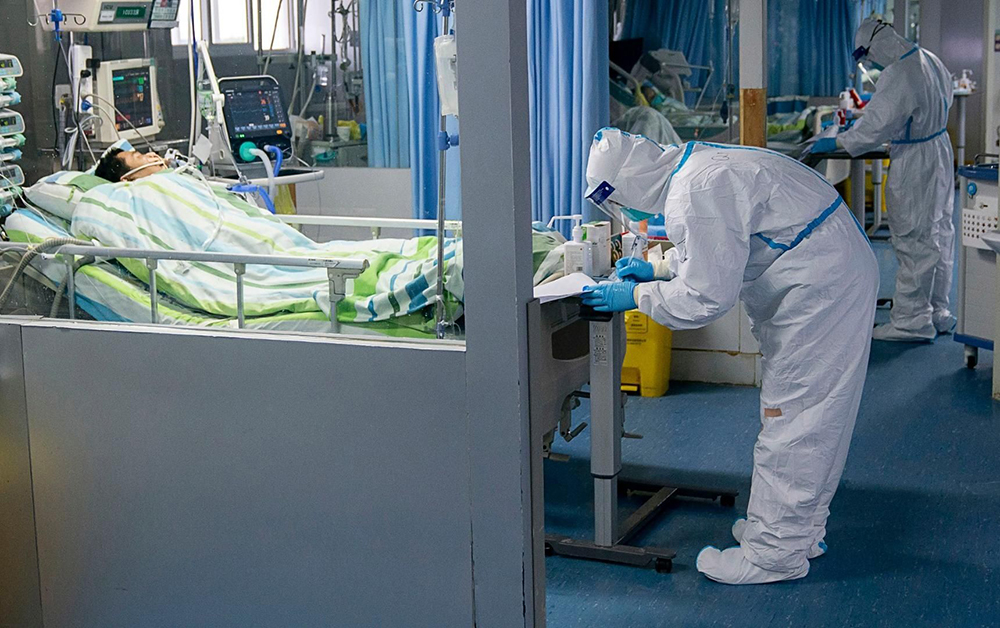 Islandia - Una compañía biofarmacéutica confirmó esta infección de coronavirus sin precedentes a nivel global en Islandia. Una de las cepas sería más contagiosa.