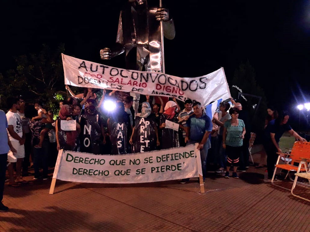 Docentes en lucha denuncian “aprietes”