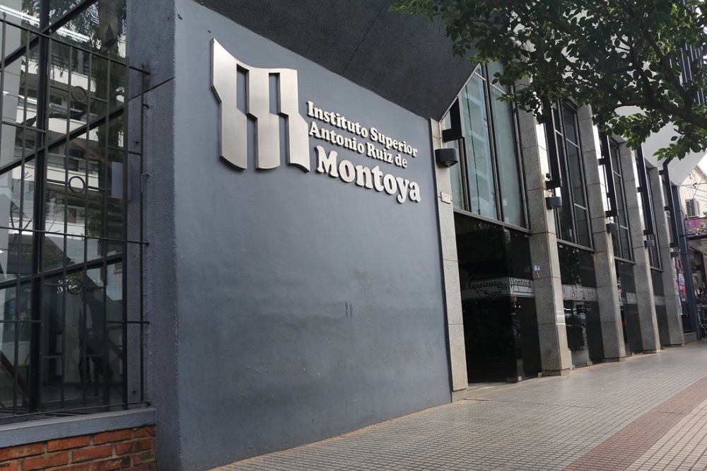 El Montoya también suspendió mesas y clases