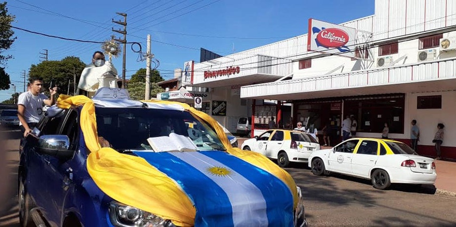 Una polémica recorrida para “dar esperanza”