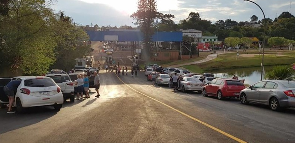 Bernardo de Irigoyen - Paso fronterizo con Dionisio CerqueiraC