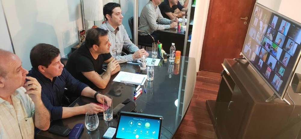 Herrera Ahuad tuvo una reunión virtual con 62 intendentes