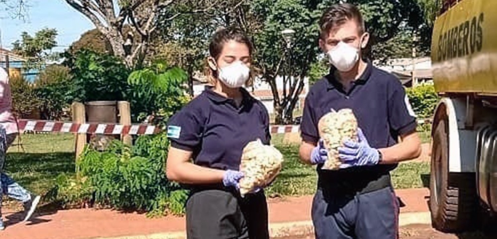 penitenciarios - Efectivos del SPP repartieron panificados en ELdorado