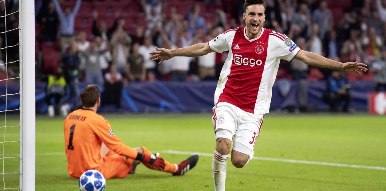 El Chelsea se manifestó interesado en el defensor argentino Nicolás Tagliafico