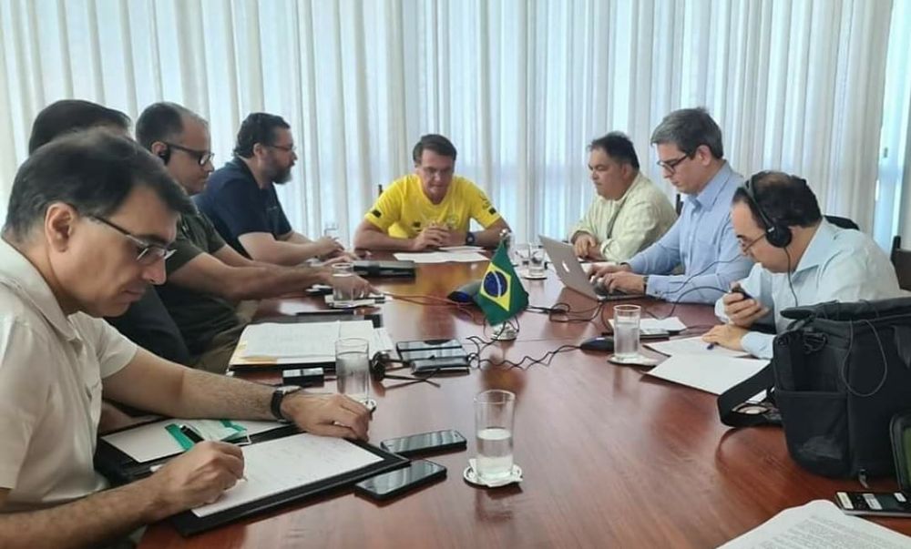 Bolsonaro llama a un “ayuno religioso” para superar la pandemia