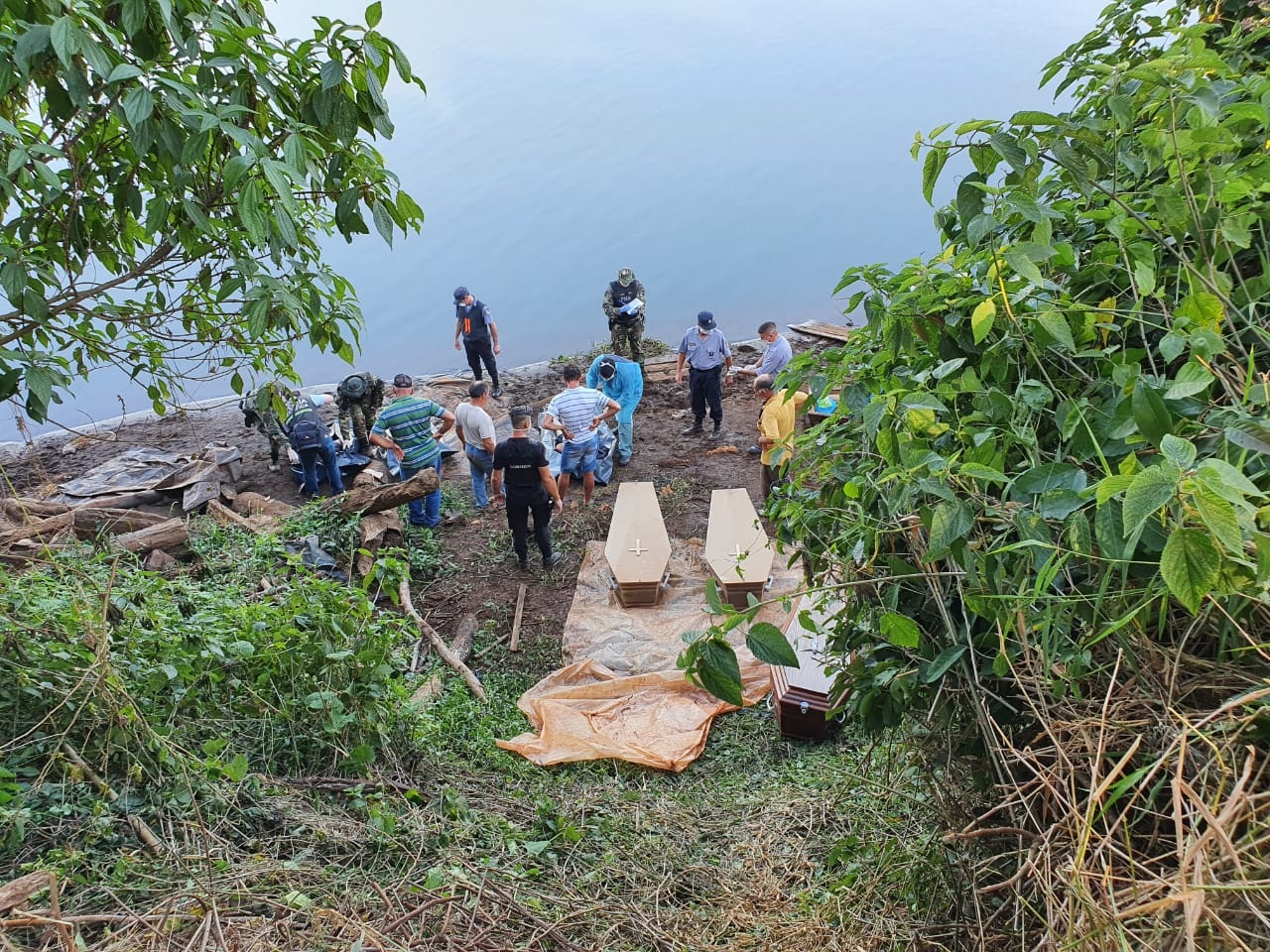 Una canoa se dio vuelta y murieron tres de los cinco jóvenes a bordo