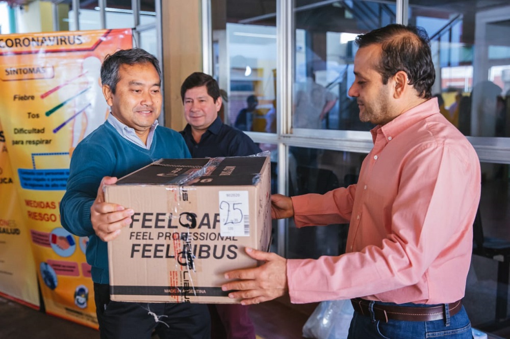 El Gobernador entregó insumos y equipamiento a los hospitales de la provincia