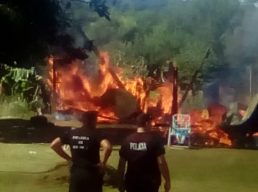 donaciones - Un gran incendio consumió por completo el hogar de la familia Paz, por lo que están pidiendo donaciones para que puedan recuperar algo lo que perdieron.