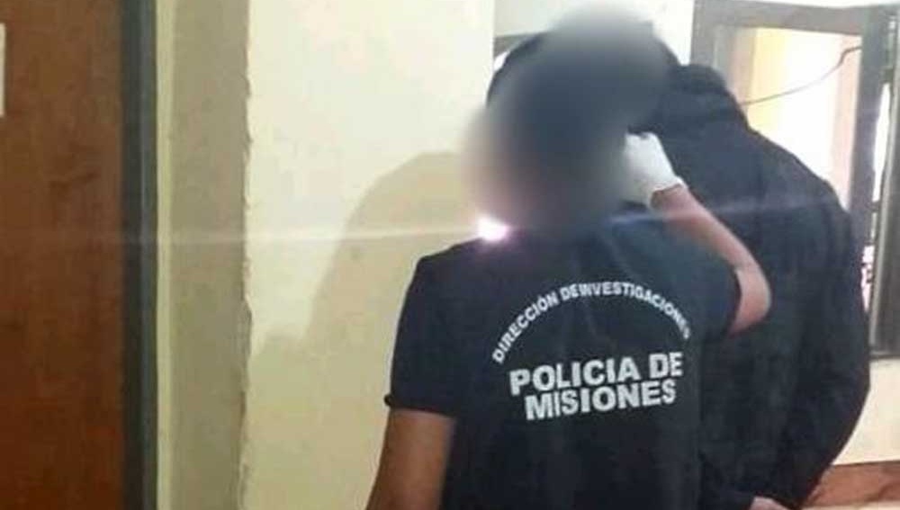 Machete - En la localidad de Campo Grande un hombre fue detenido por agredir con un machete a un joven de 16 años provocandole heridas leves en ambas manos.